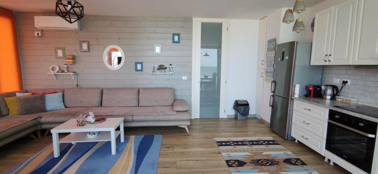 Luxury Beach Apartment In Qerret Golem  Exterior photo
